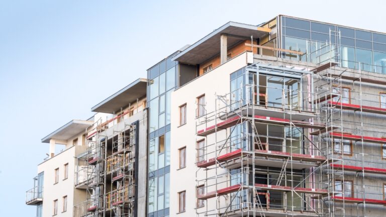 Commercial build houses